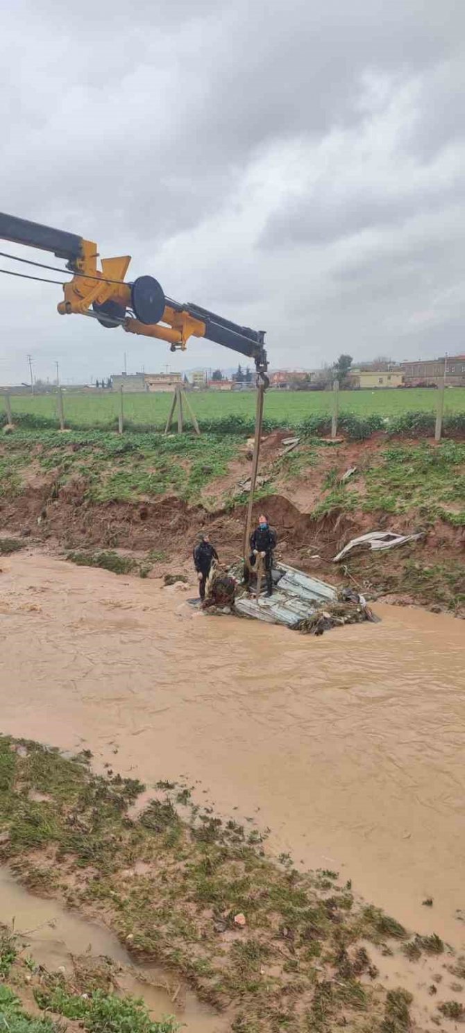 Van Polisinden Arama Kurtarma Çalışmalarına Destek