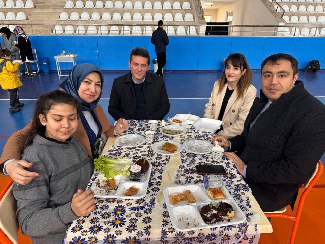 Özel Çocuklar Depremzedeler İçin Kolları Sıvadı
