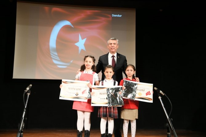 Mamak’ta İ̇stiklal Marşı’nın Kabulünün 102. Yıldönümü Kutlandı