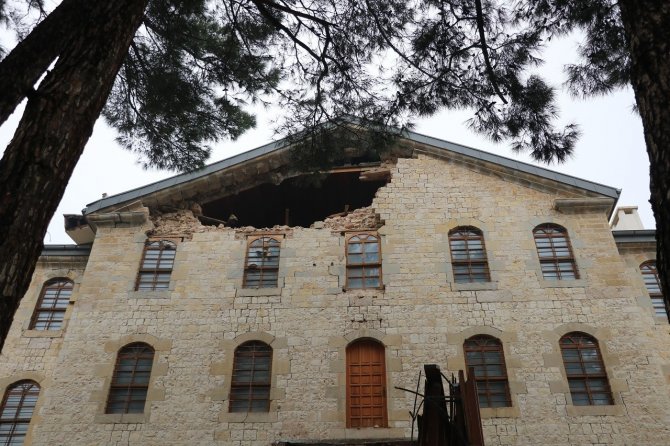 Yedi Güzel Adam Edebiyat Müzesi Depremde Hasar Gördü