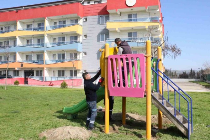 Yunusemre Belediyesinden Depremzede Çocuklar İçin Park