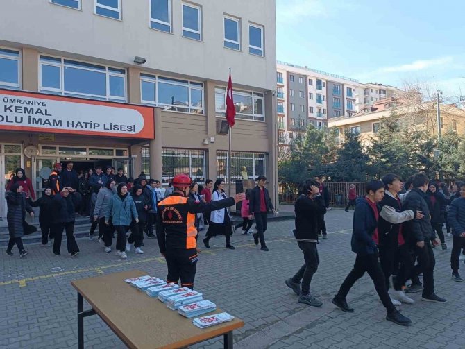 Ümraniye’de Deprem Sonrası Afet Farkındalık Eğitimi’nde Yüzde 600 Artış