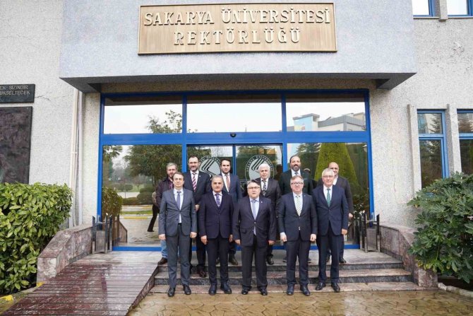 Zbeü İle Sakarya Üniversitesi Arasında İş Birliği Protokolü
