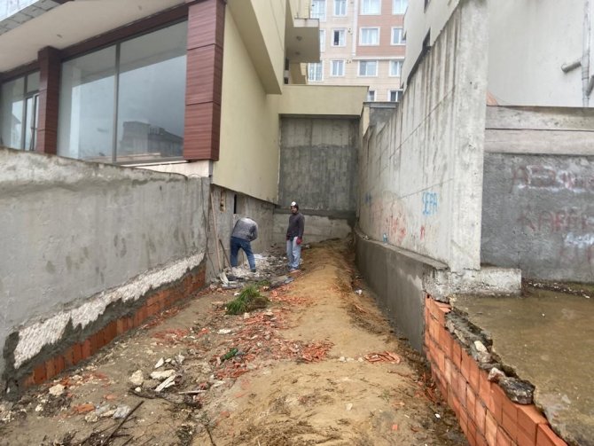 Altı Katlı Binanın Perde Betonunun Kesilmek İstenmesi Böyle Görüntülendi