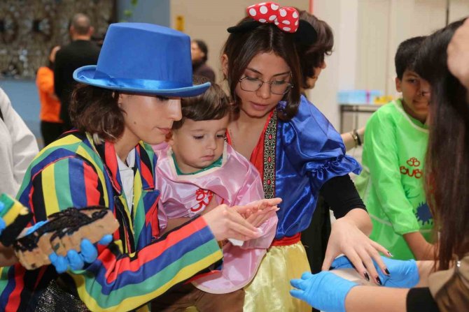 Depremin Yaralarını Sanat Ve Sporla Sarıyorlar