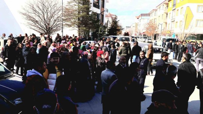 Aksaray’da 40 Kişilik Umre Heyeti Sultanhanı’ndan Yola Çıktı