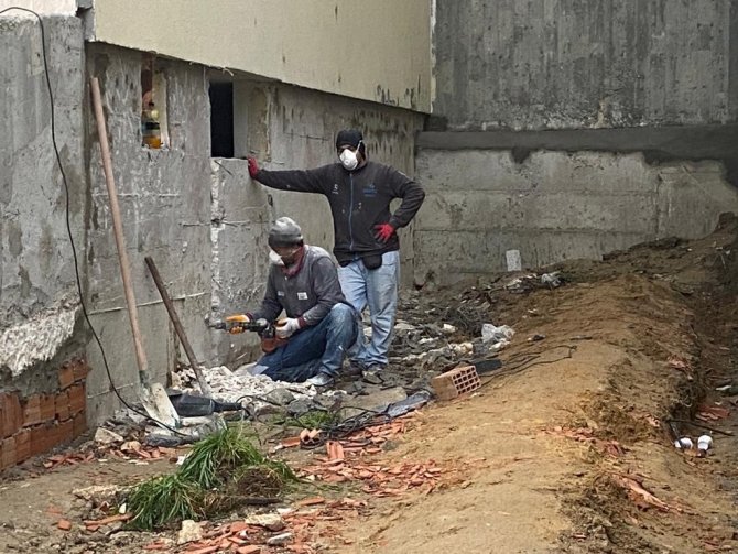 Altı Katlı Binanın Perde Betonunun Kesilmek İstenmesi Böyle Görüntülendi