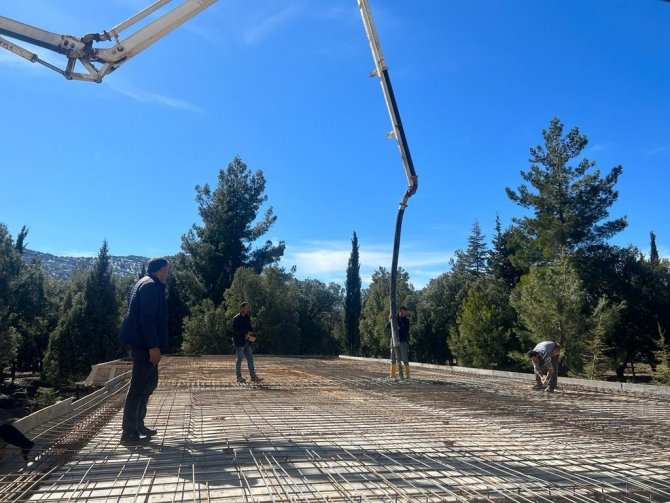 Akseki’de Mezarlık Hizmet Binası Yapılıyor