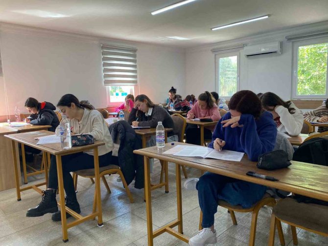 Öğrencilerin Başarıları Ölçüldü