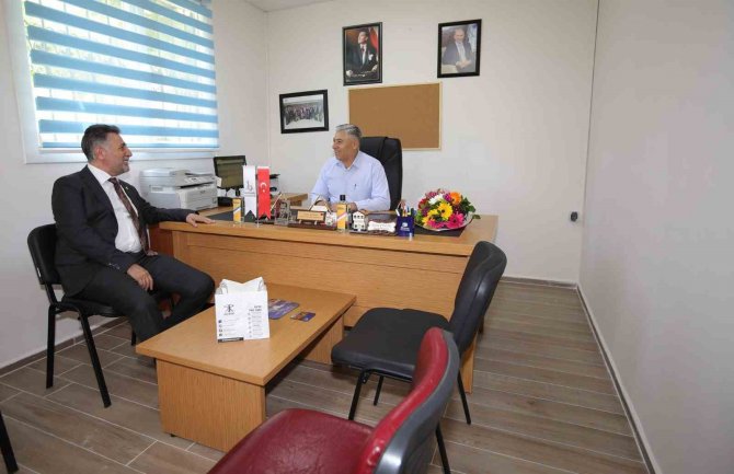 Bayraklı’da 5 Muhtarlık Binası Daha Yenilendi