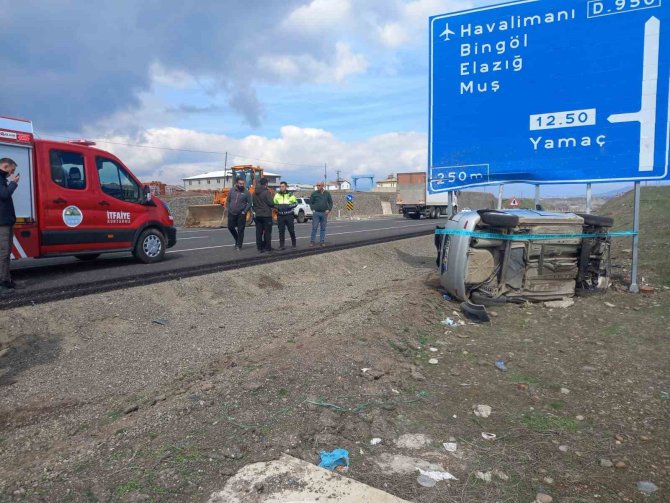 Bingöl’de Araç Takla Attı: 1 Yaralı