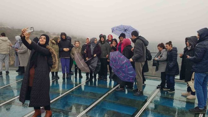 Otizmli Çocuklar Ve Gençler Aileleriyle Osmanlı Kenti Safranbolu’yu Gezdi