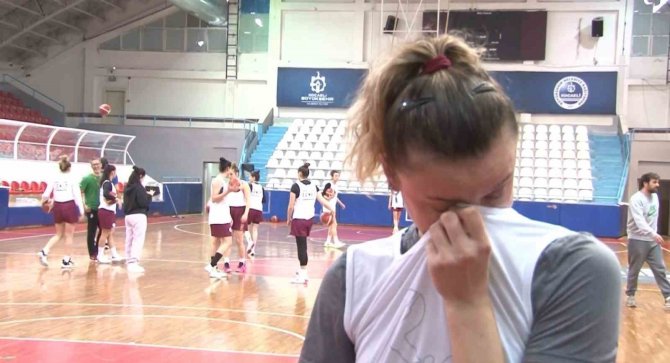 Başarılı Basketbolcu Hatay’dan Bahsederken Gözyaşlarını Tutamadı: "Hatay Bizim İçin Çok Farklıydı"