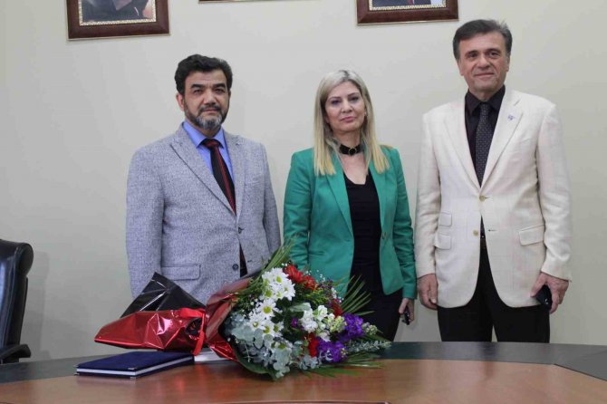 İ̇stanbul Esenyurt Üniversitesi Rektörü Prof. Dr. Canan Hecer Oldu