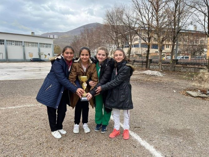 Demirözülü Öğrencilerden Spor Alanında Başarı