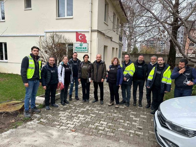 Deü Depremin Ekonomik Etkilerine Odaklandı