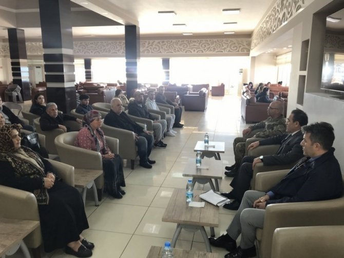 Kaymakam Memiş, Depremzedeleri Ziyaret Etti