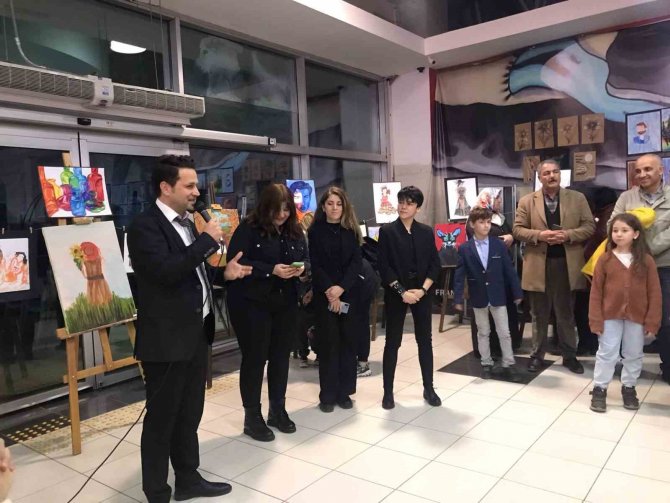 Ressam Adaylarının Hünerleri Sergilendi