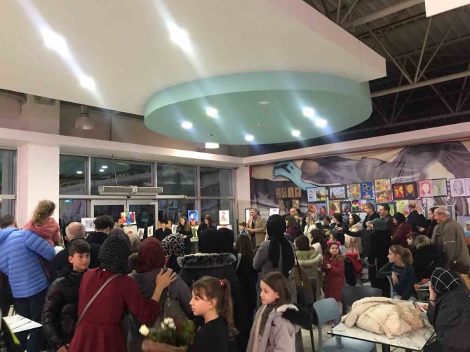 Ressam Adaylarının Hünerleri Sergilendi