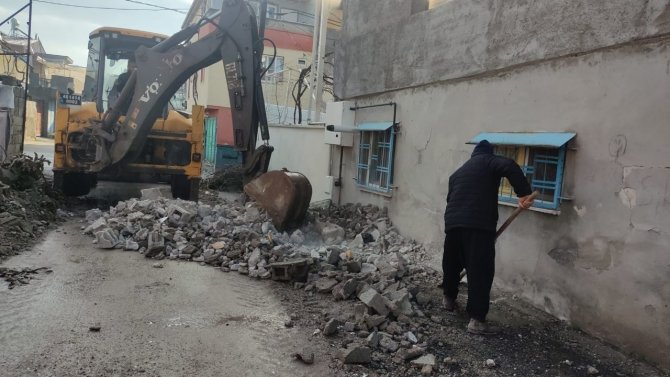 Dulkadiroğlu’nda Hafriyat Kaldırma Çalışmaları Sürüyor