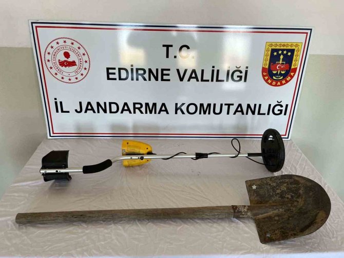 Edirne’de Kaçakçılık Operasyonu: 19 Şüpheli Hakkında İşlem Yapıldı