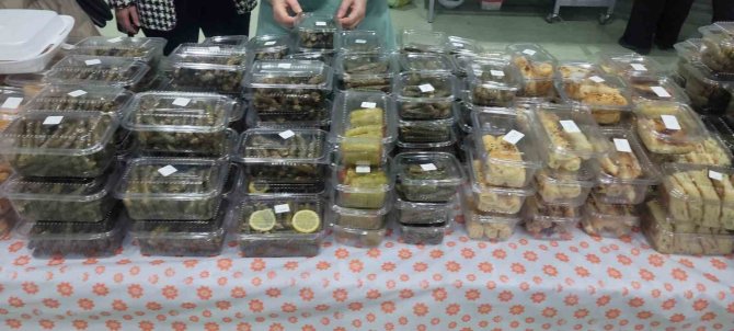 Kastamonu’da 2,5 Saatte Binden Fazla Ürün Satıldı, Geliri Depremzedelere Bağışlandı