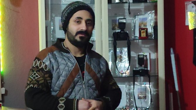 Tamir Yaptığı Sırada Telefon Patladı, Dükkandan Nasıl Kaçacağını Bilemedi