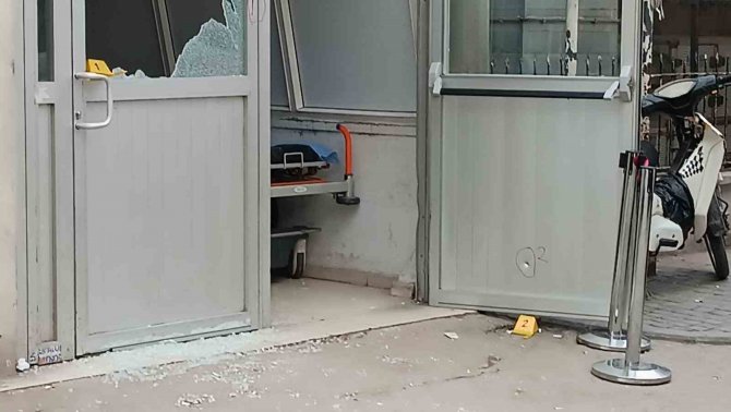 Sokakta Başlayan Silahlı Kavga Hastane Girişinde Son Buldu: 1 Yaralı