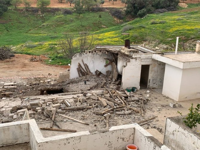Çivi Çakmaya Çalıştığı Depo Başına Çöktü: 1 Ölü