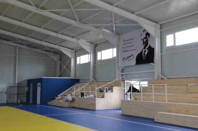 Bu Salon Gençlerin Yeni Adresi Olacak