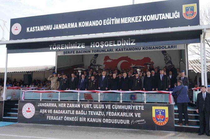 Deprem Bölgesinde Büyük Kahramanlık Örneği Gösteren Komandolar Eğitimini Tamamlayarak Yemin Etti