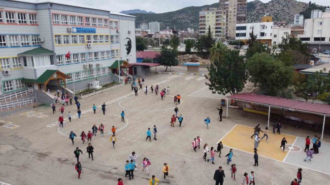Adana’da Öğrenciler İçin Deprem Tatbikatı