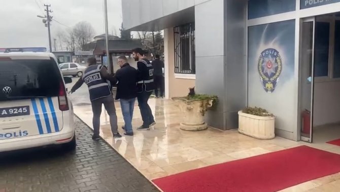 25 Yıl Hapis Cezasıyla Aranan Dolandırıcı Yakalandı