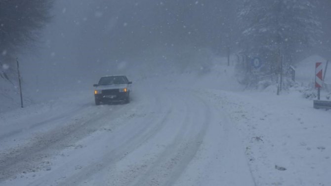 Kütahya’da Domaniç Dağ Yolu Kara Teslim