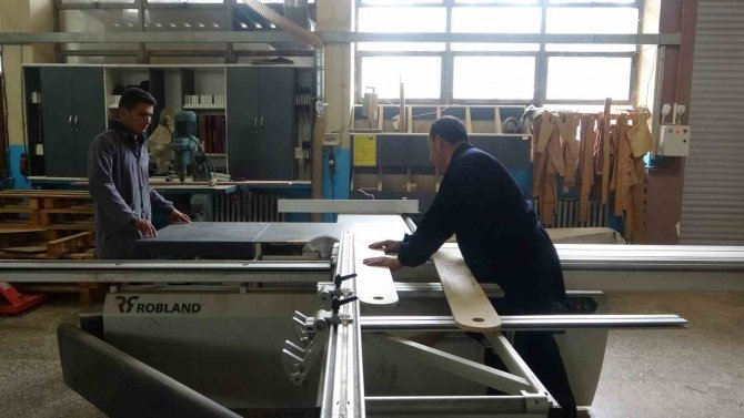 Meslek Lisesinde Üretildi, Muğlalı Kadınlar Dokudu