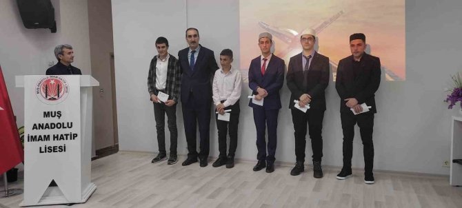 Muş’ta Gençler Hünerlerini Sergiledi