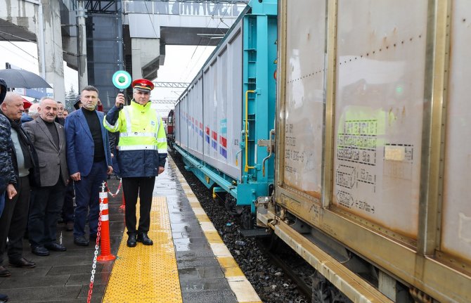 Sakarya’dan İ̇skenderun’a Kardeşlik Treni: 40 Konteyner Daha Yola Çıktı