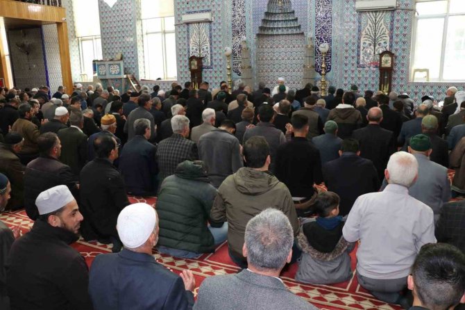 Siirt’te Çanakkale Ve Deprem Şehitleri Dualarla Anıldı