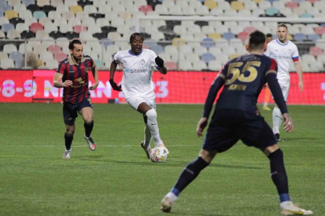 Spor Toto 1. Lig: Altınordu: 2 - Tuzlaspor: 1