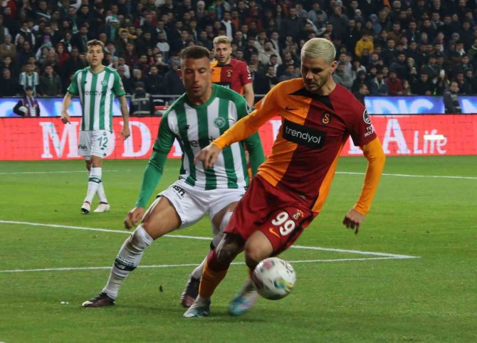 Spor Toto Süper Lig: Konyaspor: 0 - Galatasaray: 1 (İ̇lk Yarı)