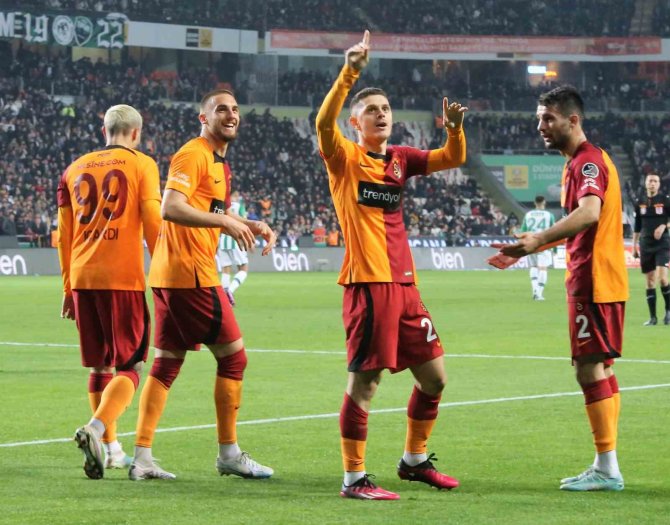Spor Toto Süper Lig: Konyaspor: 0 - Galatasaray: 1 (İ̇lk Yarı)