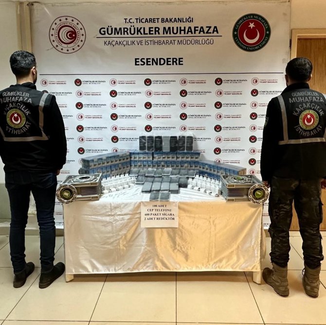Esendere Gümrük Kapısı’nda 1 Milyon 200 Bin Tl’lik Kaçak Eşya Ele Geçirildi