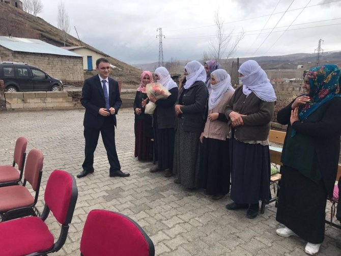 Özalp’te 15 Kadın Okuma Yazma Öğrendi