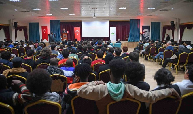 “Çanakkale Destanı” Uluslararası Lisede Anlatıldı