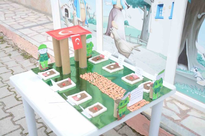 Minikler Atalarını ‘Çanakkale Menüsü’ İle Yad Etti