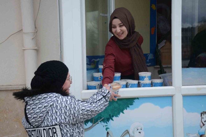 Minikler Atalarını ‘Çanakkale Menüsü’ İle Yad Etti