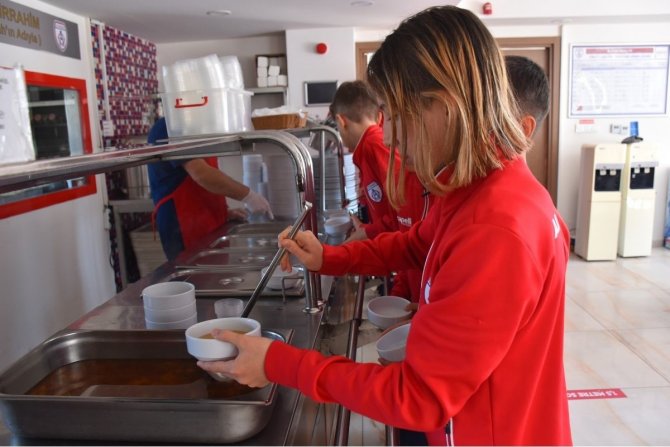 Altınordulu Miniklere Çanakkale Menüsü