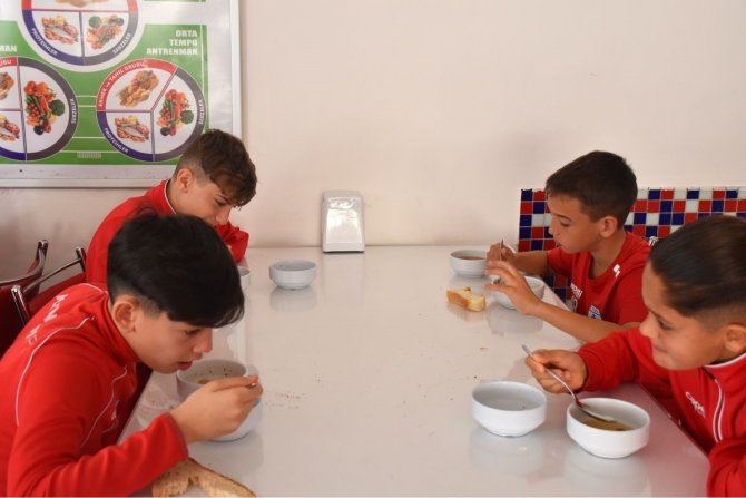 Altınordulu Miniklere Çanakkale Menüsü