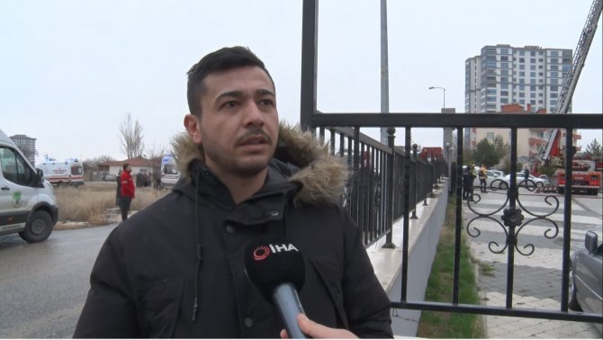 Elektrik Arızasından Çıkan Yangında 14 Kişi Dumandan Etkilendi