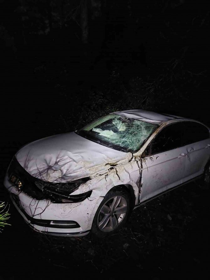 Mhp’nin Belediye Başkanları Kampı Dönüşü Kaza: 2 Yaralı